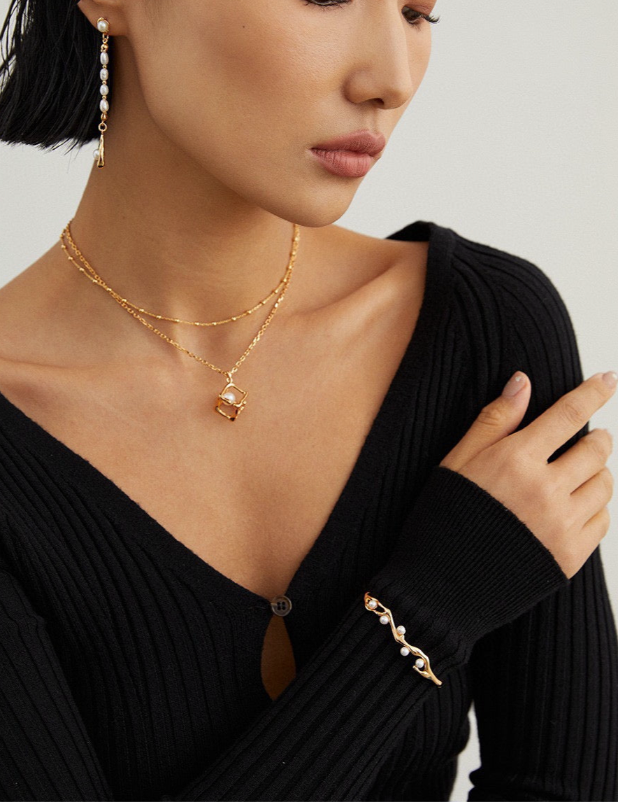 Cloudlit Pearl Bracelet