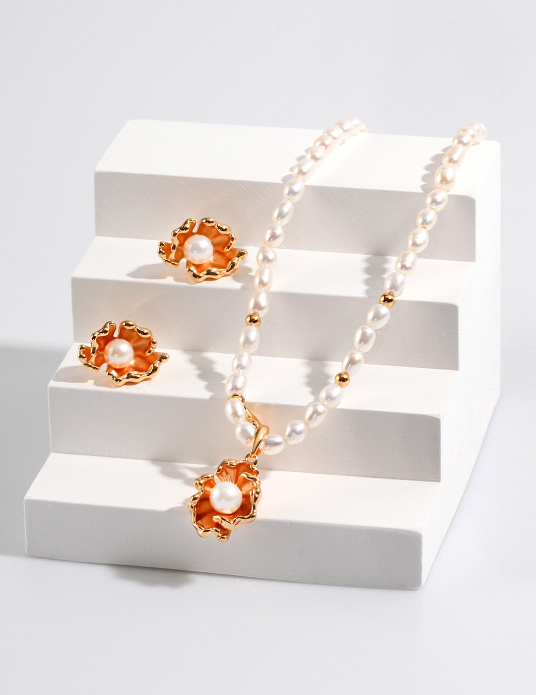 Ocean Wave Pearl Necklace