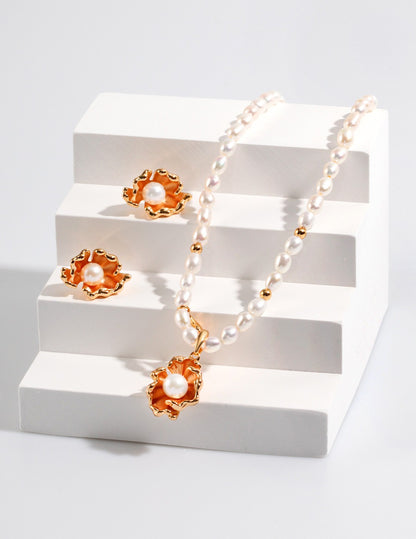 Ocean Wave Pearl Necklace