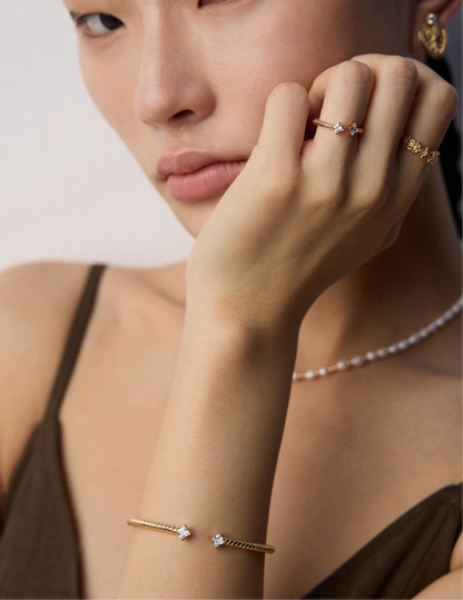 Dazzling Adjustable Zirconia Bracelet / Ring