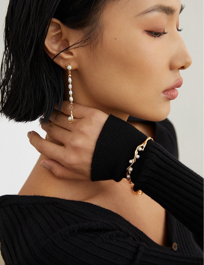 Cloudlit Pearl Bracelet