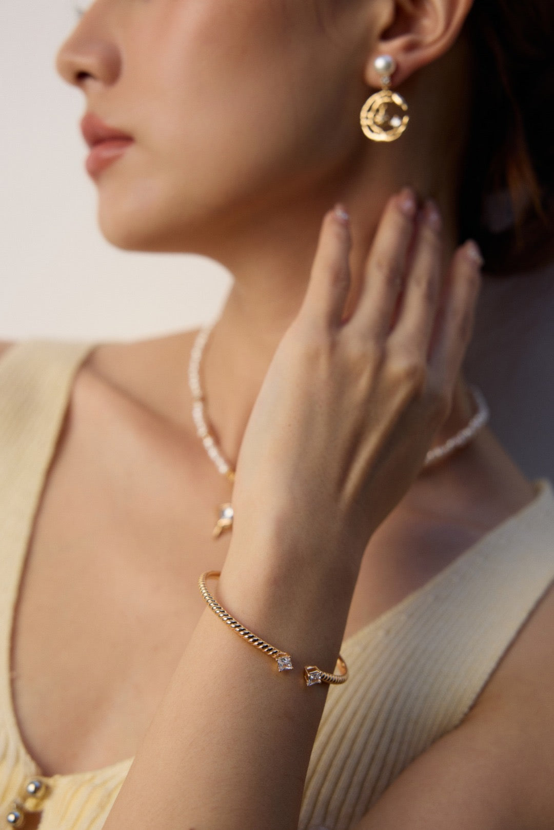 Dazzling Adjustable Zirconia Bracelet / Ring